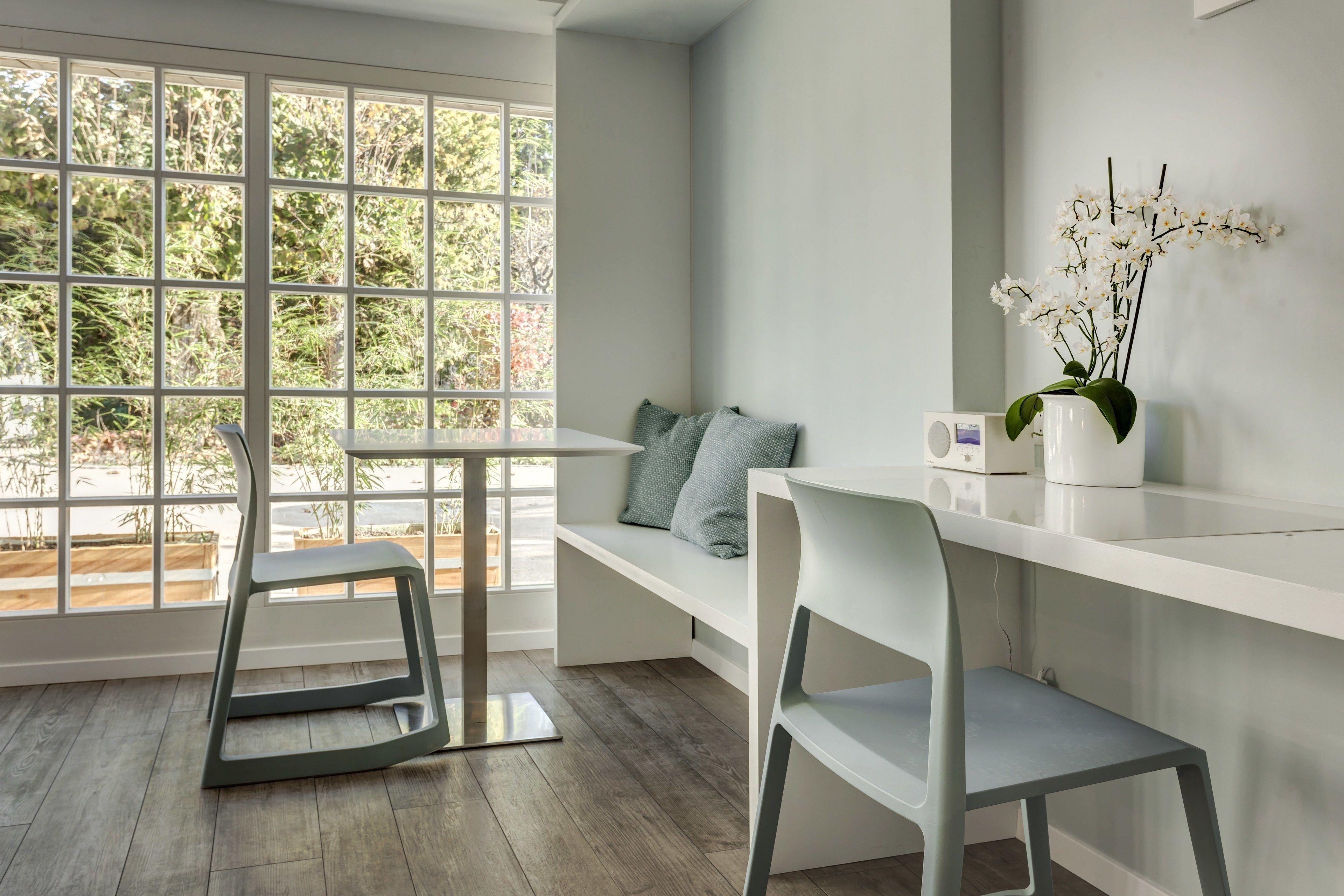 Le Jour Et La Nuit 4*