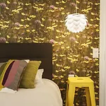 Le Jour Et La Nuit Bed and breakfast 4*