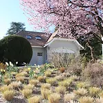Le Jour Et La Nuit Bed and breakfast 4*
